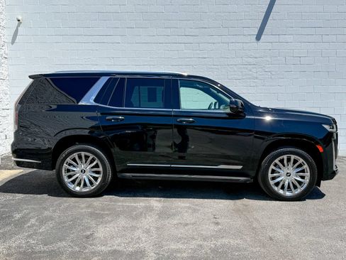 Certified 2021 Cadillac Escalade Premium Luxury AWD/4WD image 5