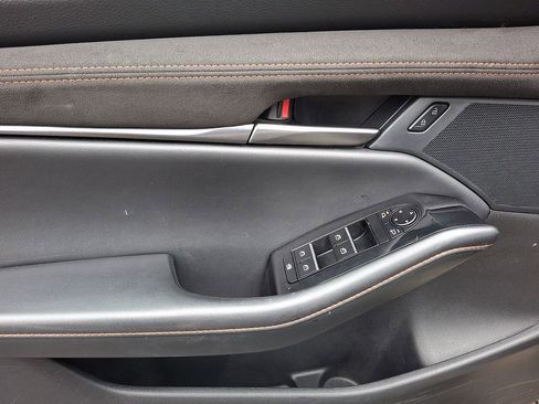 Used 2024 MAZDA MAZDA3 s image 12