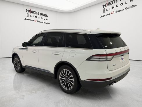 Used 2024 Lincoln Aviator Reserve w/ Elements Package Plus RWD image 3
