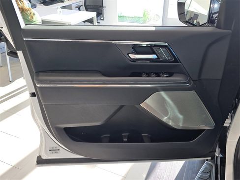 New 2025 GMC Sierra EV Denali image 9