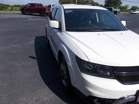 Used 2017 Dodge Journey Crossroad w/ Popular Equipment Group FWD image 10