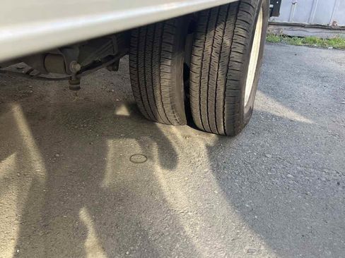 Used 2019 Ford E-350 and Econoline 350 Super Duty image 11