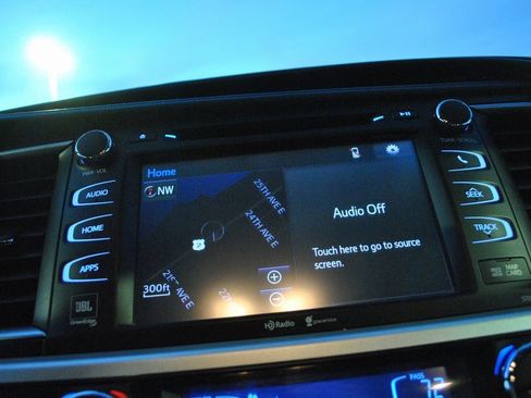 Used 2014 Toyota Highlander Limited image 26