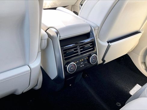 Used 2025 Land Rover Range Rover Autobiography AWD/4WD image 33
