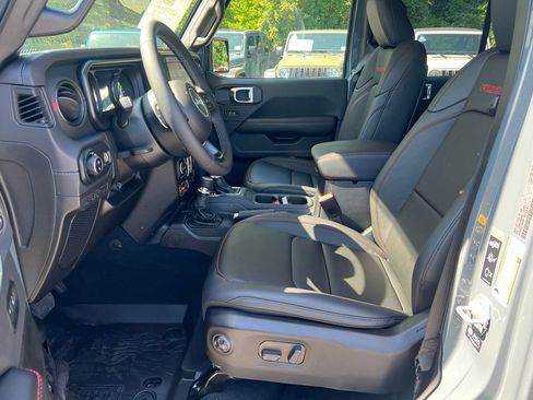 New 2026 Jeep Gladiator Rubicon AWD/4WD image 17
