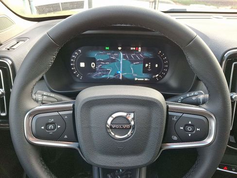 Used 2026 Volvo XC40 B5 Core w/ Climate Package AWD/4WD image 13