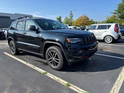 Used 2018 Jeep Grand Cherokee Trailhawk w/ Trailhawk Luxury Group AWD/4WD image 7