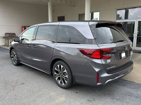 New 2026 Honda Odyssey Elite image 4