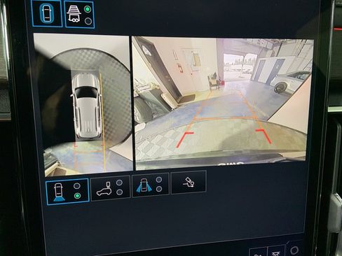 Used 2026 GMC Acadia Denali w/ Super Cruise Package image 12