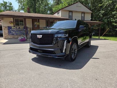 Used 2023 Cadillac Escalade ESV V