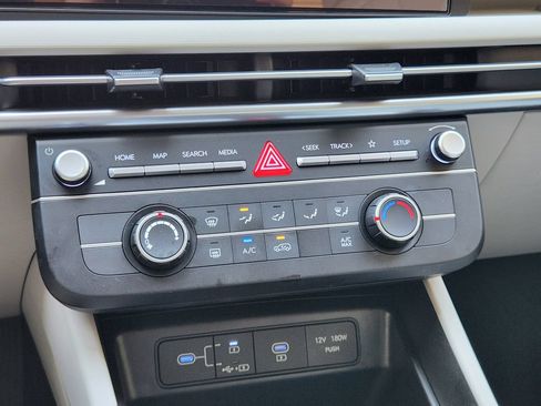Used 2025 Hyundai Tucson SE FWD image 15