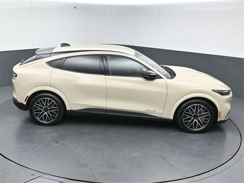 Used 2025 Ford Mustang Mach-E Premium image 48