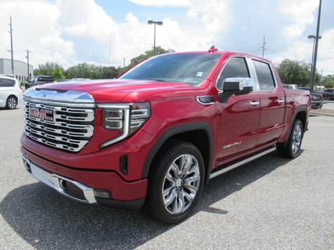 Used 2024 GMC Sierra 1500 Denali AWD/4WD image 3
