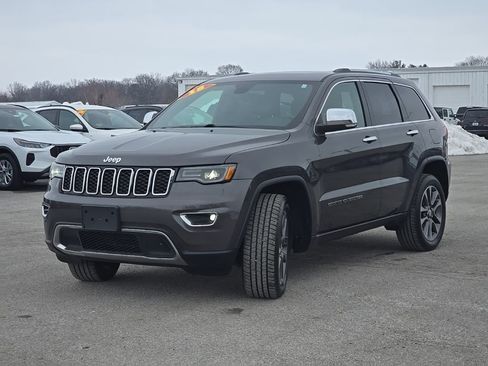 Used 2018 Jeep Grand Cherokee Limited w/ Luxury Group II image 3