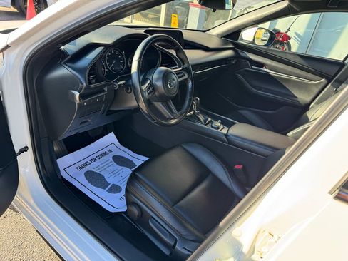 Used 2022 MAZDA MAZDA3 s image 13