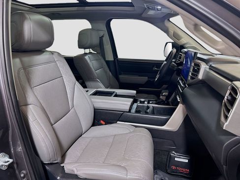 Used 2024 Toyota Tundra Limited image 26