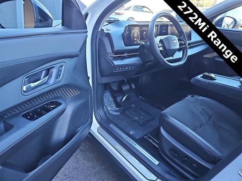 Used 2024 Nissan Ariya AWD image 10