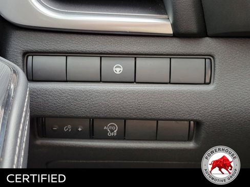 Used 2023 Nissan Rogue SV image 27