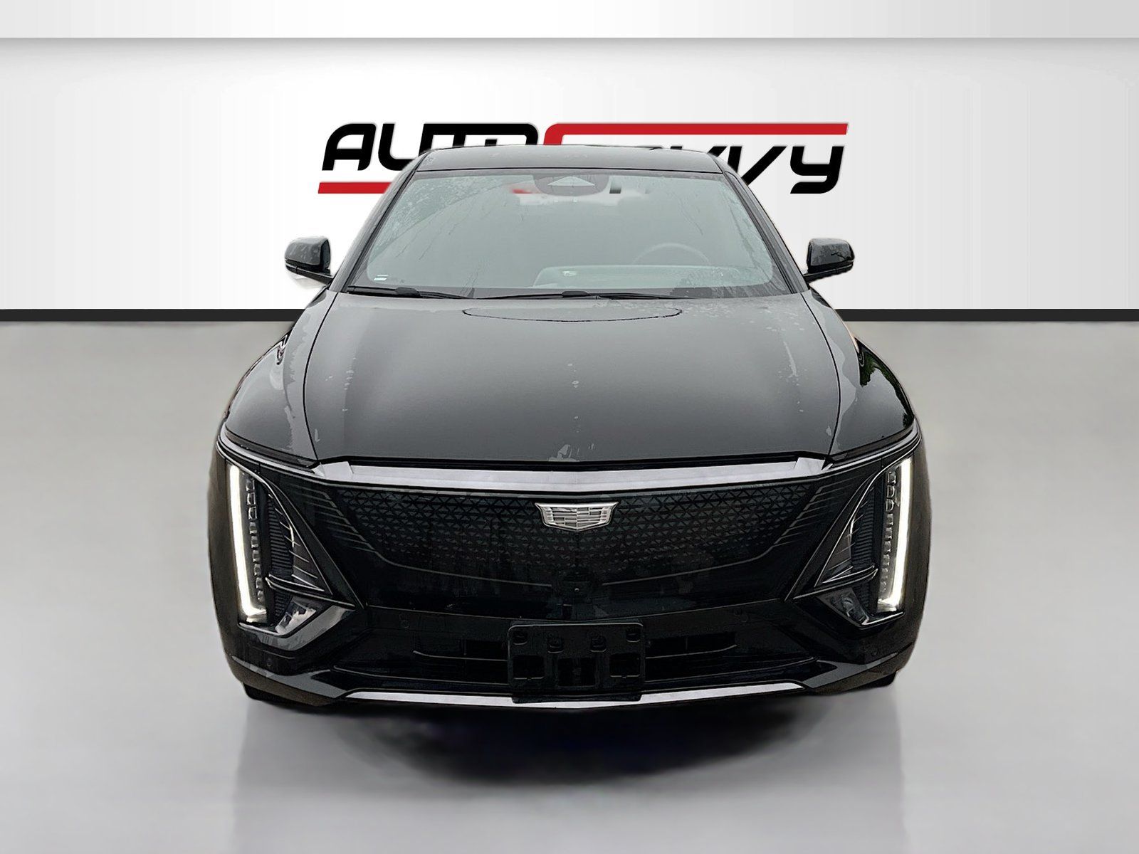Used 2025 Cadillac Lyriq Sport AWD/4WD image 2