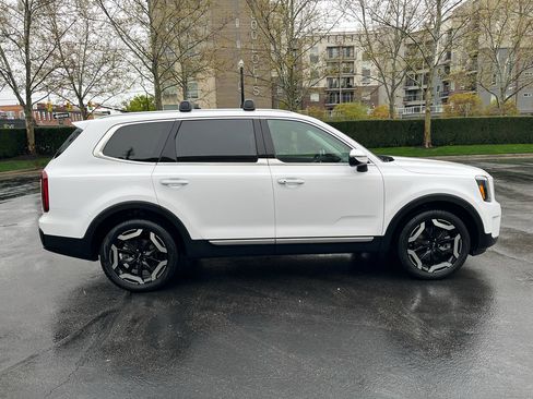 Used 2025 Kia Telluride S image 5