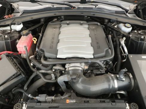 Used 2018 Chevrolet Camaro SS w/ LPO, Ground Effects Package image 23