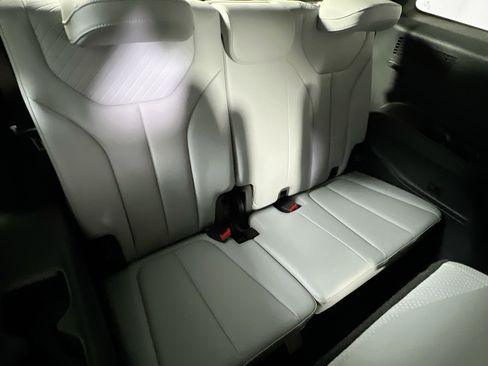 Used 2023 Hyundai Palisade SEL w/ Premium Package image 27