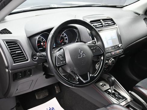 Used 2024 Mitsubishi Outlander Sport SE image 17