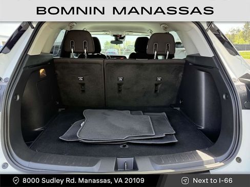 Used 2024 Chevrolet TrailBlazer LT w/ Driver Confidence Package image 11