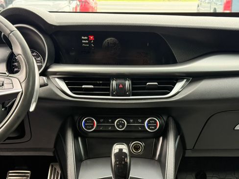 Used 2018 Alfa Romeo Stelvio Ti Sport AWD/4WD image 10