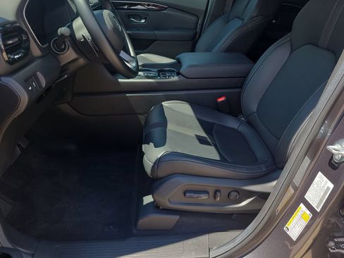 Used 2025 Honda Pilot EX-L image 16