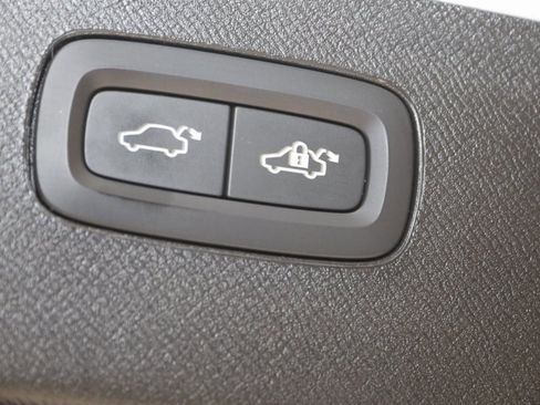 Used 2024 Volvo XC90 T8 Ultimate w/ Protection Package Premier image 51