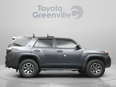 Used 2021 Toyota 4Runner SR5 AWD/4WD image 17