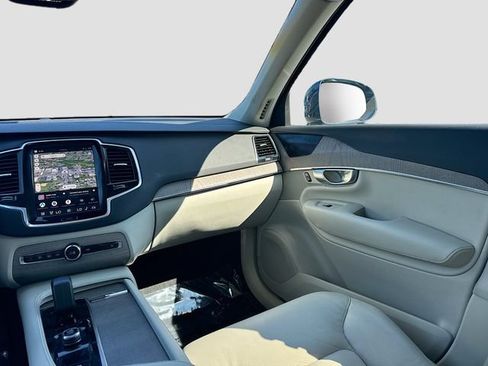Used 2023 Volvo XC90 B6 Plus w/ Protection Package Premier AWD/4WD image 28