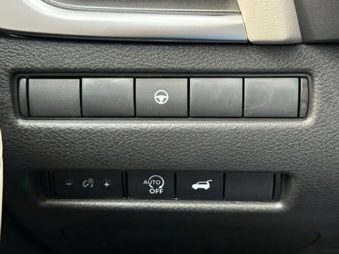 New 2026 Nissan Rogue SV w/ SV Premium Package AWD/4WD image 31