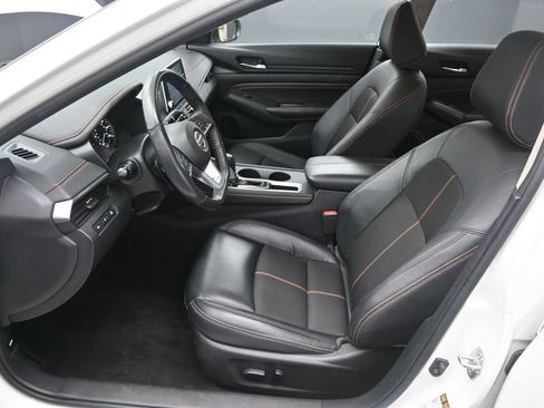Used 2022 Nissan Altima 2.5 SR FWD image 15