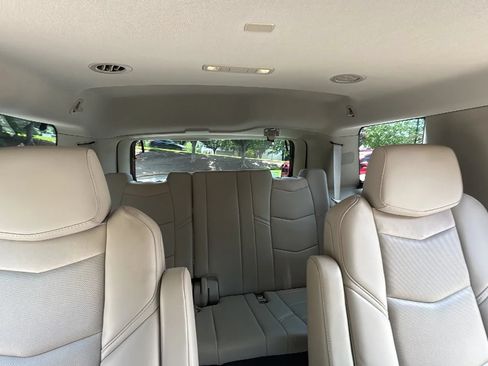 Used 2018 Cadillac Escalade Premium Luxury AWD/4WD image 21