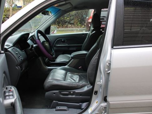 Used 2004 Honda Pilot EX image 5