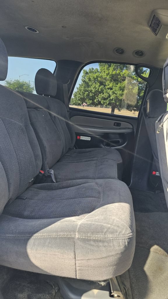 Used 2002 Chevrolet Tahoe LS RWD image 11