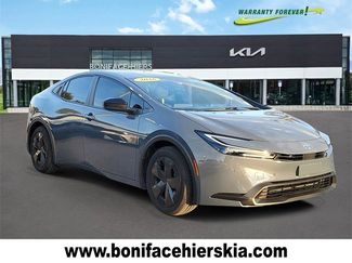 Used 2026 Toyota Prius LE video 1