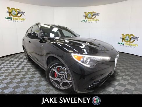 Used 2022 Alfa Romeo Stelvio Ti AWD/4WD image 10