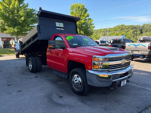 Used 2018 Chevrolet Silverado 3500 W/T w/ WT Convenience Package AWD/4WD image 4