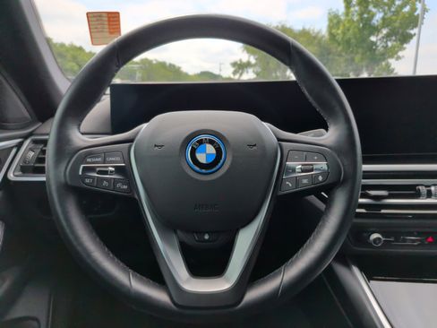 Used 2023 BMW i4 eDrive35 w/ Premium Package RWD image 22