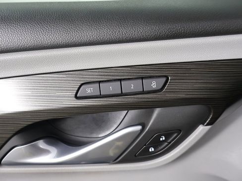 Used 2022 GMC Terrain SLT image 34