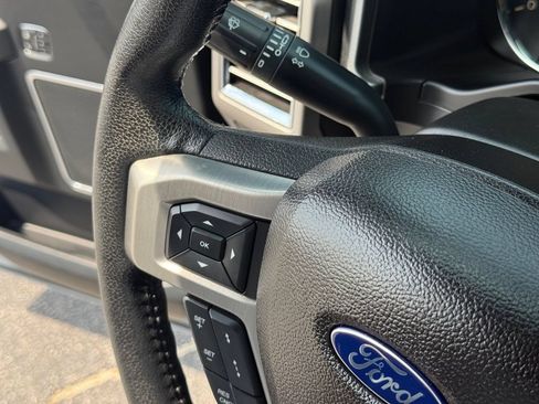 Used 2015 Ford F150 Platinum w/ Equipment Group 701A Luxury AWD/4WD image 13