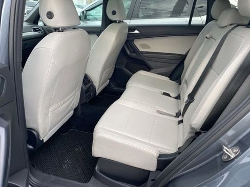 Used 2021 Volkswagen Tiguan SE R-Line image 38