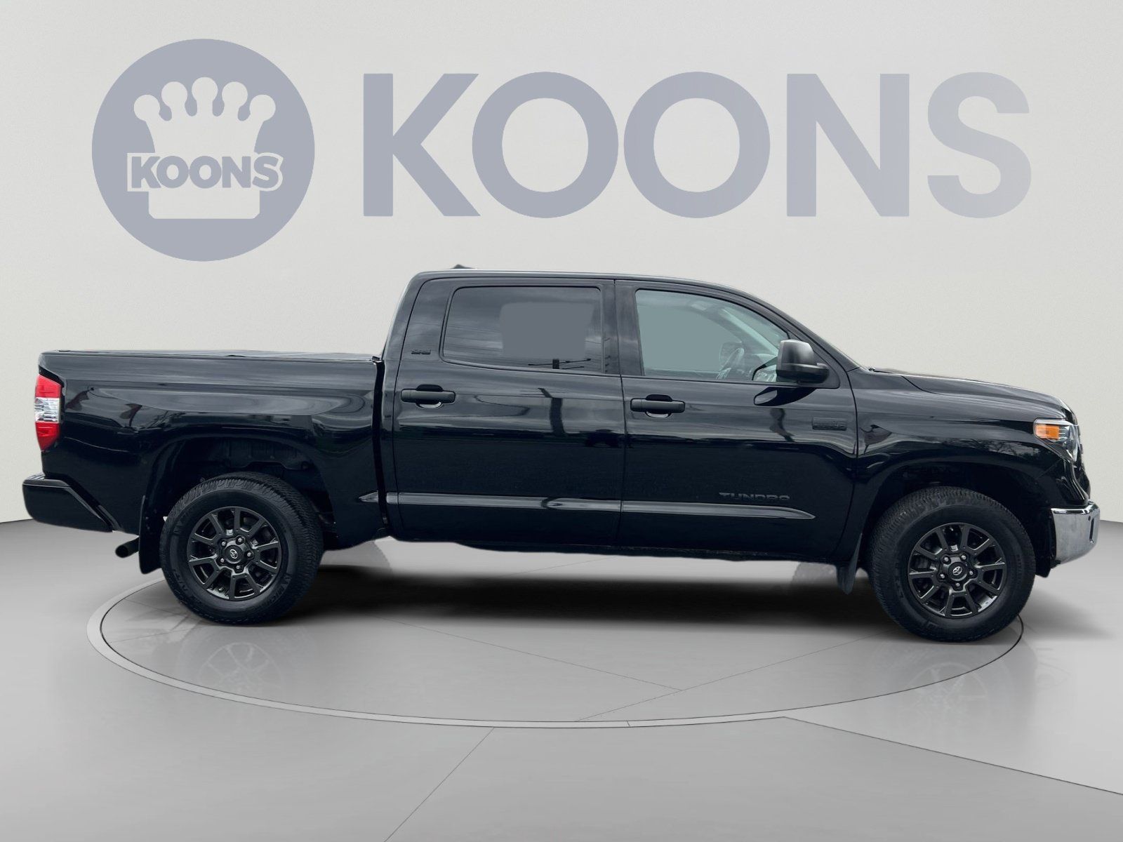 Used 2021 Toyota Tundra SR5 w/ Trail Edition AWD/4WD image 8