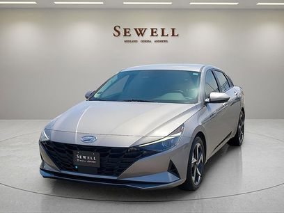 Used 2023 Hyundai Elantra SEL w/ Convenience Package