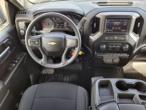 Used 2020 Chevrolet Silverado 1500 Custom w/ Custom Value Package RWD image 12