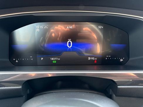 Used 2023 Volkswagen Tiguan SE image 23