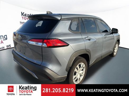 Used 2022 Toyota Corolla Cross L image 7